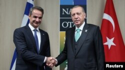 Turkiya va Gretsiya rahbarlari NATO ning Vilnyus sammitida, 12-iyul, 2023.