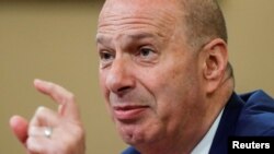 L'ambassadeur des États-Unis auprès de l'Union européenne, Gordon Sondland, devant la commission du renseignement de la Chambre des représentants, à Washington, le 20 novembre 2019.