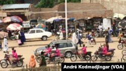 Le Tchad vit au rythme d'une grogne sociale à N'Djamena, le 13 décembre 2017. (VOA/André Kodmadjingar).