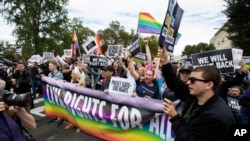 Este 17 de mayo se conmemora el Día Internacional contra la Homofobia, transfobia y bifobia, en muchos países los derechos de la comunidad LGBTI siguen restringidos.