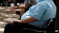 Seorang pria pengidap obesitas di Jackson, Mississippi, AS. Amerika Utara mencakup jumlah terbesar penderita baru penyakit yang berhubungan dengan obesitas - 110 ribu orang.