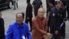 កម្ពុជាគ្រោង​ផ្លាស់ប្ដូរ​ក្បាល​ម៉ាស៊ីន​កងទ័ព​មុន​ការ​បោះឆ្នោត​ដោយ​ដាក់​មនុស្ស​ជំនិត​របស់​លោក​ ហ៊ុន សែន
