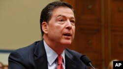 El exdirector del FBI James Comey, pidió a una corte anular una citación de miembros republicanos del Congreso alegando que están tratando de obligarlo a declarar a puerta cerrada "para vender una narrativa política distorsionada y partidista".
