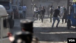 Bentrokan senjata antara pasukan pemerintah India dan kelompok pemberontak anti-India di Kashmir, 17 September 2020. (Foto: dok).