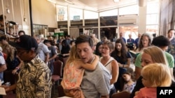 Vernici u baptističkoj crkvi u Lahaini, 13. avgust 2023.