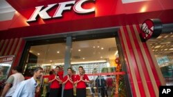 30일 미얀마 KFC 1호점이 양곤에서 문을 열었다.