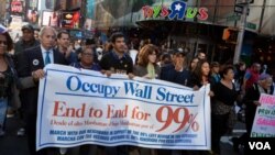 Demonstran Occupy bertekad terus melakukan tekanan politik untuk mengangkat isu kesenjangan pendapatan, sebaga agenda utama kampanye presiden AS 2012.