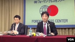 日本外務省與防衛省官員介紹防衛大綱與國家安保戰略（美國之音小玉拍攝）