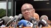 FILE - Perdana Menteri terpilih Kepulauan Solomon Jeremiah Manele dalam konferensi pers di Honiara, Kepulauan Solomon, 2 Mei 2024. (Perusahaan Penyiaran Australia via AP)