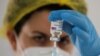 Nuevo tropiezo de vacuna de AstraZeneca contra COVID-19
