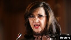 La ministra de Relaciones Exteriores de Colombia, Claudia Blum, habla durante una rueda de prensa en el Palacio de San Carlos en Bogotá, Colombia, el 26 de febrero de 2021.