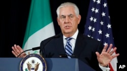 Le secrétaire d'État Rex Tillerson parle aux médias, à Washington DC, le 18 mai 2017.
