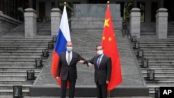 2021年3月，俄羅斯外交部長拉夫羅夫和中國外長王毅在中國廣西桂林會面。