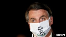 El presidente Jair Bolsonaro dijo el martes que se sentía mejor después de haber sido tratado con hidroxicloroquina y azitromicina. 