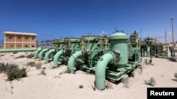 Pipelines are seen at the Zueitina oil terminal in Zueitina, west of Benghazi, Libya, April 7, 2014. 