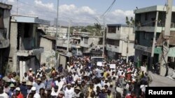 Manifestations dans Port-au-Prince, Haïti, 12 février 2016