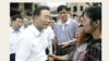 访民拦访温家宝，欲被送精神病院
