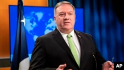 Državni sekretar Majk Pompeo govori na pres brifingu u Stejt Departmentu 20. maja 2020. 