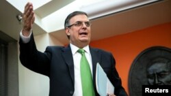 El canciller de México, Marcelo Ebrard, dijo a periodistas el martes 4 de junio de 2019 que espera poder avanzar en la solución a la disputa sobre aranceles y el tema migratorio con EE.UU.