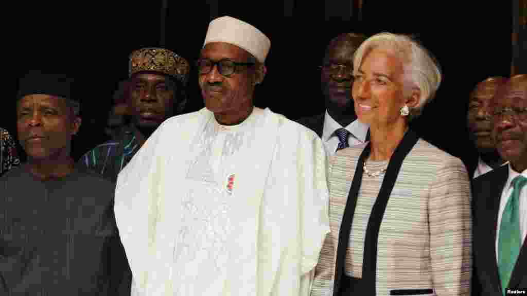 Shugaba Muhammdau Buhari Da Mataimakin Sa Yemi Osinbajo Tare Da Shugabar Hukumar Asusun Bada Lamuni Na Duniya Christine Lagarde A Birnin Abuja Najeriya, Janairu 6, 2016. 