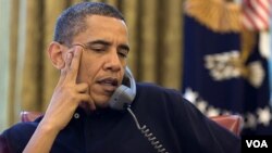 Presiden Barack Obama menelepon Presiden Pakistan Asif Zardari untuk menyampaikan belasungkawa atas insiden tewasnya 24 tentara Pakistan (foto: dok).