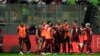 Venezuela exige investigar "agresiones" contra su selección de fútbol en Perú, Maduro acusa de xenofobia