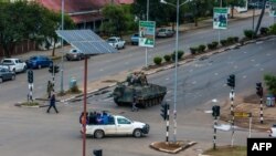 Des soldats dans les rues d'Harare, au Zimbabwe, le 15 novembre 2017. 
