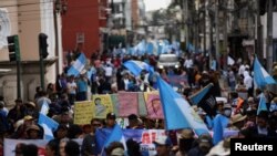 Vista general de una protesta en apoyo de la democracia y para exigir una transición democrática pacífica del poder, en la Ciudad de Guatemala, Guatemala, el 7 de diciembre de 2023.