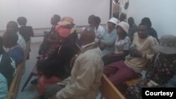 Abanye abakade besemthethwandaba kamantshi ePlumtree (Umfanekiso: Mthwakazi Republic Party Information Department)