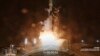 Nan foto sa a, fize Falcon SpaceX la kap transpote nouvo teleskop La NASA a dekole nan baz Fos Spasyal Etazini Vandenberg, nan Kalifoni, 11 Mas, 2025. 