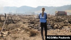 지난 2016년 9월 유엔 직원이 북한 홍수 피해 현장을 조사하고 있다. 사진 제공: RCO/Mia Paukovic.
