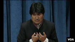 Evo Morales acusó a la derecha por la quema de la bandera de Venezuela y de una estatua del Che Guevara.