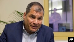 Rafael Correa gobernó con mano dura Ecuador, silenciando o castigando a los críticos en los medios de comunicación, la oposición y el poder judicial, y en los últimos años, su legado se ha visto cada vez más manchado.
