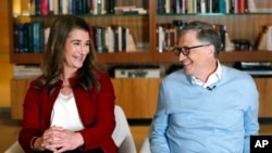 Bill Gates da matarsa Melinda a shekarar 2019.