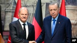 د ترکیې ولسمشر رجب طیب اردوغان او د جرمني له صدراعظم اولف شولتز