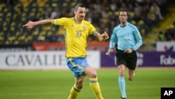 Zlatan Ibrahimovic face à la République Tchèque à Stockholm, le 16 mars 2016