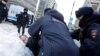 Росіян затримують за квіти пам'яті Навального, експерти заявляють про необхідність допомоги Україні і політв’язням Росії 
