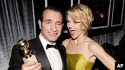 French actor and winner of the Golden Globe for Best Performance by an Actor in a Motion Picture - Comedy or Musical for his role in "The Artist" Jean Dujardin and cast member Missi Pyle (R) attend The Weinstein Company after party after the 69th annual G