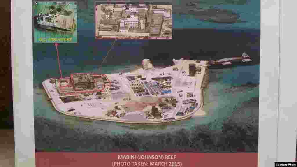 2015年3月菲律宾军方图像:中国在南沙赤瓜(Mabini或Johnson)礁造岛
