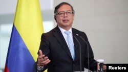 ARCHIVO - El presidente colombiano Gustavo Petro habla durante un evento en Berlín, Alemania, el 16 de junio de 2023.