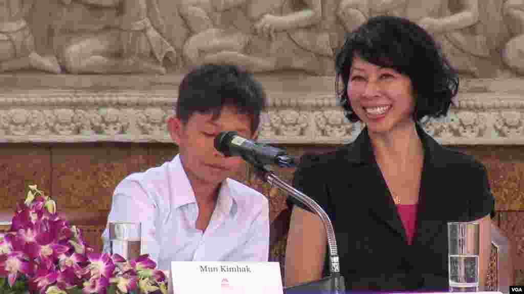 Loung Ung, author of "First They Killed My Father" is seen at a press conference in Siem Reap Province, Cambodia, February 18, 2017. (Neou Vannarin/VOA Khmer)