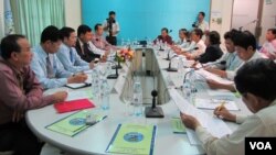 Ministry of Interior officials will meet with a delegation of opposition leaders this week to discuss complaints of political bias at the National Election Committee.