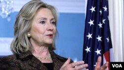 Menlu AS Hillary Clinton menentang rencana para aktivis pro-Palestina untuk menembus blokade laut Israel atas warga di Jalur Gaza.