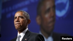 Presiden AS Barack Obama menyampaikan pidato terkait kekerasan dengan senjata dalam konferensi para Walikota Amerika Serikat di San Francisco, Jumat (19/6). 