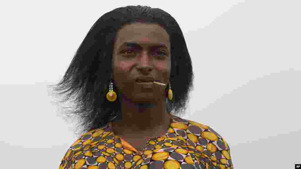 Fulani makiyaya da mata sun halarci wasan sukuwa a garin Bida Jihar Neja ranar 23 watan Yuni 2013.