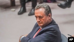 El ministro de Asuntos Exteriores de Israel, Israel Katz, escucha durante una reunión del Consejo de Seguridad de las Naciones Unidas sobre la guerra en Gaza, el 11 de marzo de 2024, en la sede de la ONU.