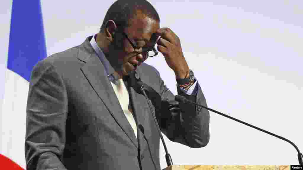 Shugaban Kasar Kenya Uhuru Kenyatta Na Jawabi A Bude Taron Dumamar Yanayi Na Duniya A Bourget Kusa Da Birnin Paris. Nuwamba 30, 2015. 