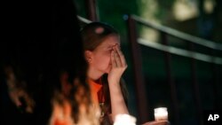 Bdenje za žrtve masovnog ubistva u tržnom centru u El Pasu, Teksasu