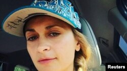 سلفی هالینا هاچینز، مدیر فیلمبرداری فیلم «زنگ‌زدگی» که در حادثه تیراندازی مرگبار با سلاح حاوی فشنگ واقعی جانش را از دست داد. (رویترز، حساب ایسنتاگرام هالیانا هاچینز) 