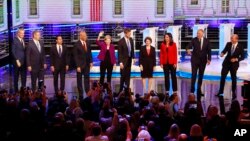 En Miami, diez candidatos presidenciales demócratas antes del primer debate por la nominación de su partido para las elecciones de 2020.